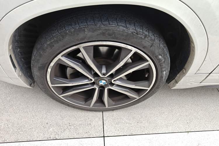 Used BMW X2 2021 xDrive25i M Sport Package Left Front Wheel Hub