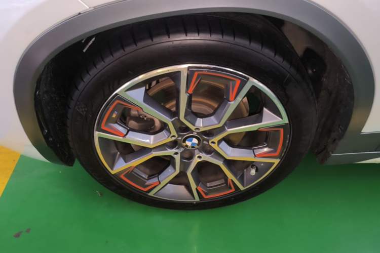 Used BMW X2 2021 Restyled sDrive25i M Sport Package Left Front Wheel Hub