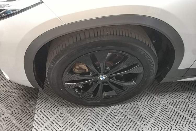 Used BMW X2 2021 Restyled sDrive25i M Sport Package Left Front Wheel Hub