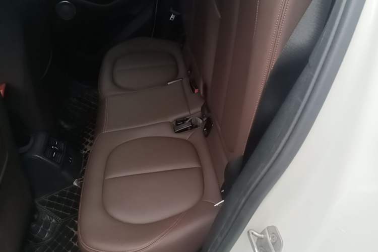 Used BMW X2 2021 Updated xDrive25i Midnight Edition Left Rear Seat