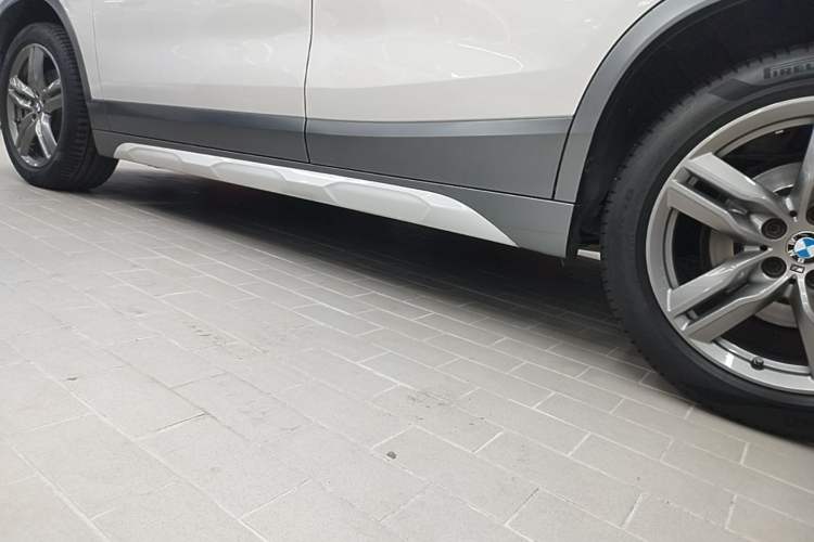 Used BMW X2 2021 sDrive25i Leading Model M Off-Road Package Left Side Sill