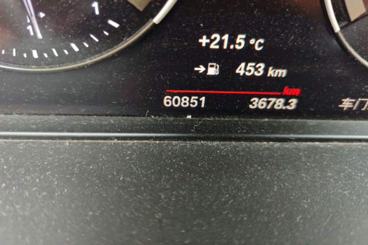 Used BMW X2 2021 xDrive25i M Sport Package Odometer Close Up
