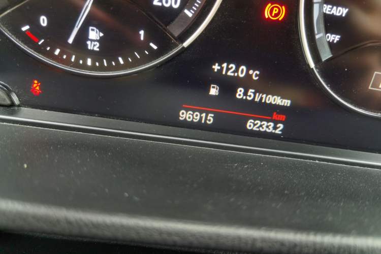 Used BMW X2 2021 sDrive25i Leading Model M Sport Package Odometer Close Up