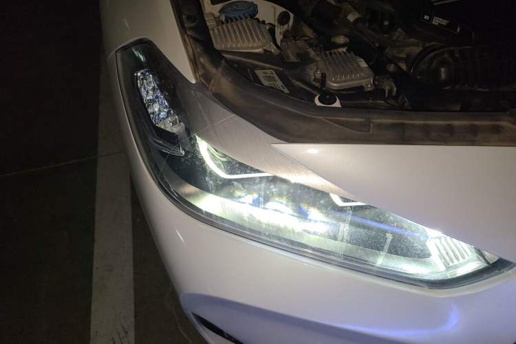 Used BMW X2 2021 Restyled sDrive25i M Sport Package Right Front Headlight