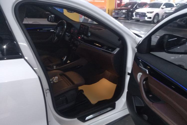 Used BMW X2 2021 sDrive25i Leading Model M Sport Package Right Front Seat