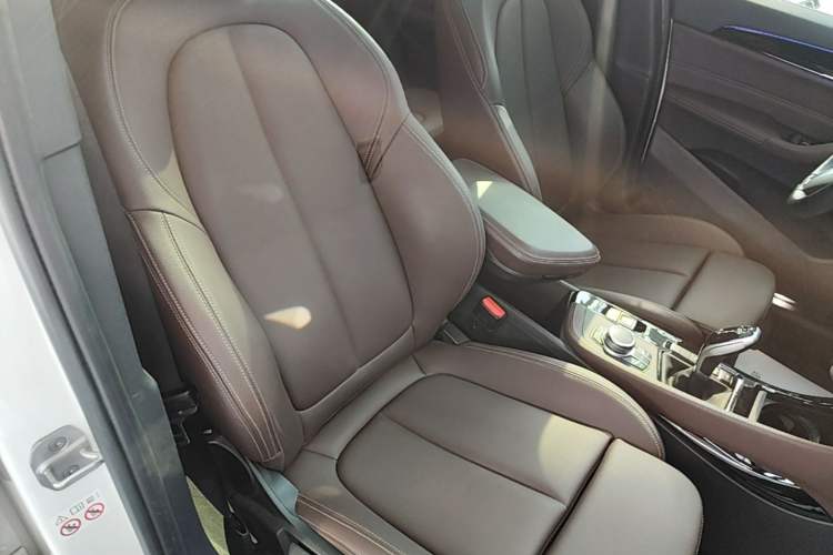 Used BMW X2 2021 sDrive25i Leading Model M Off-Road Package Right Front Seat
