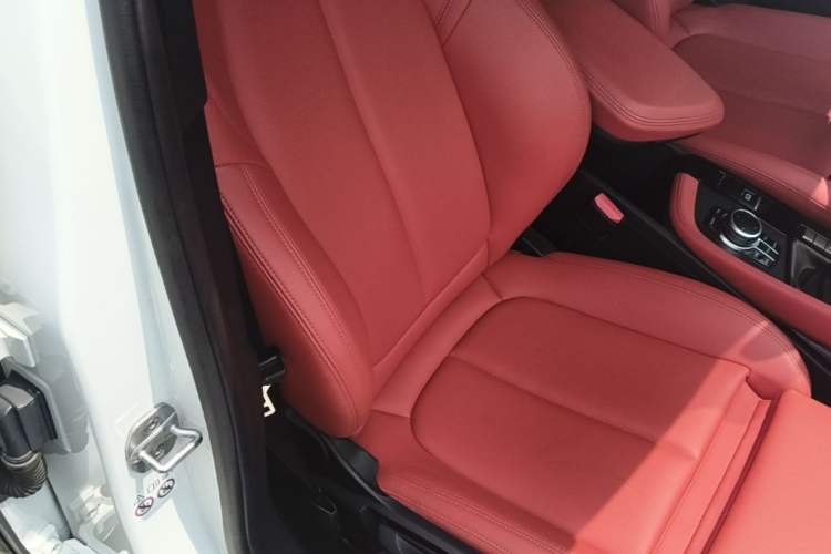 Used BMW X2 2021 sDrive25i Leading Model M Off-Road Package Right Front Seat