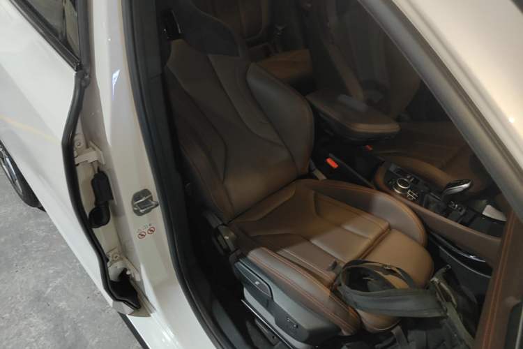 Used BMW X2 2021 Restyled sDrive25i Midnight Edition Right Front Seat