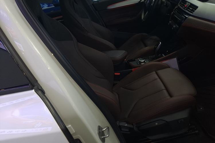Used BMW X2 2021 sDrive25i Midnight Edition Right Front Seat