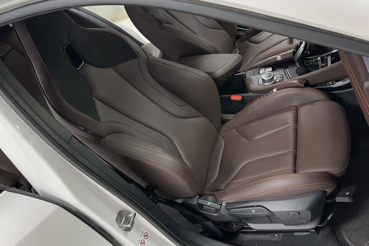 Used BMW X2 2021 Restyled sDrive25i Midnight Edition Right Front Seat