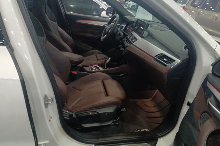 Used BMW X2 2021 sDrive25i Midnight Edition Right Front Seat