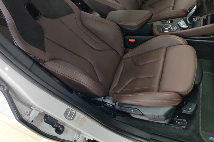 Used BMW X2 2021 Restyled sDrive25i Midnight Edition Right Front Seat