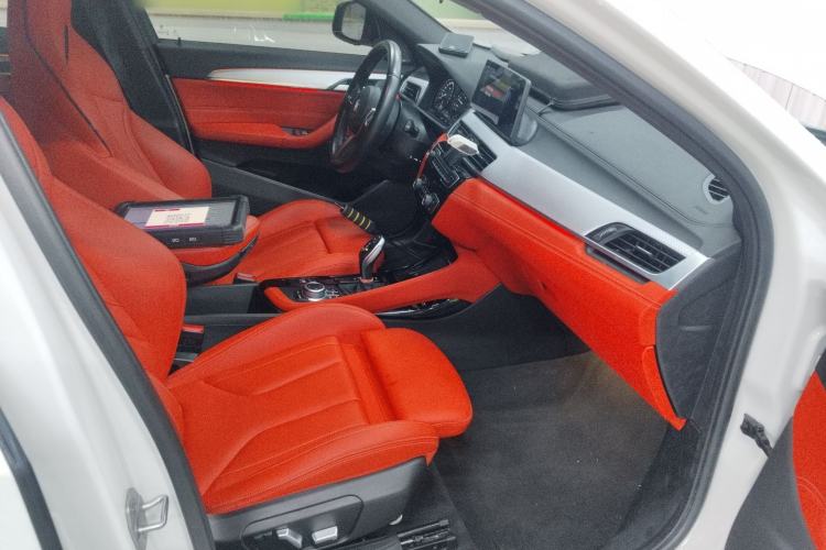 Used BMW X2 2021 sDrive25i Luxury Model with M Sport Package Right Front Seat