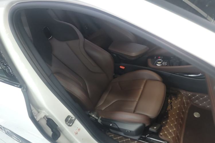 Used BMW X2 2021 Restyled sDrive25i Midnight Edition Right Front Seat