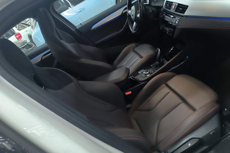 Used BMW X2 2021 Restyled sDrive25i Midnight Edition Right Front Seat