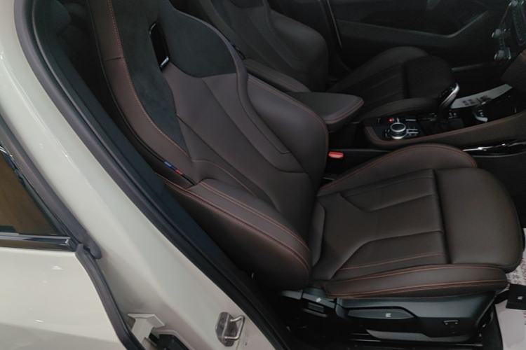 Used BMW X2 2021 Restyled sDrive25i Midnight Edition Right Front Seat