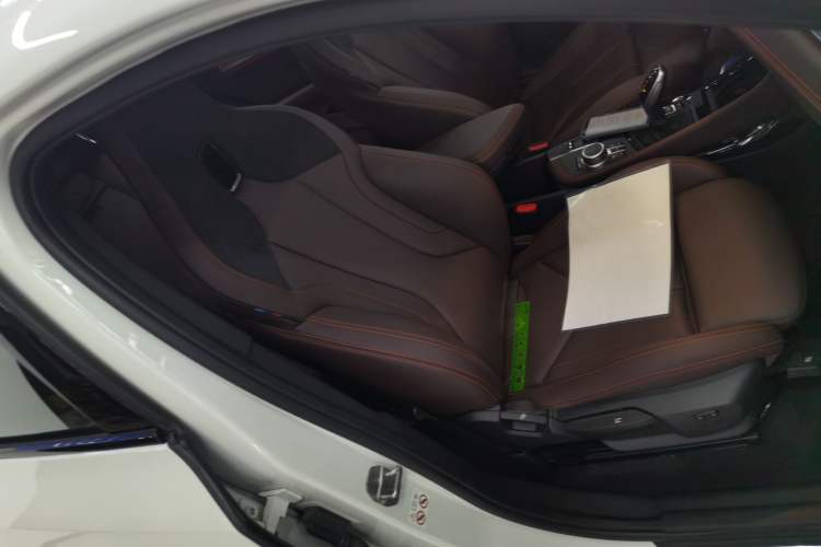 Used BMW X2 2021 Restyled sDrive25i Midnight Edition Right Front Seat