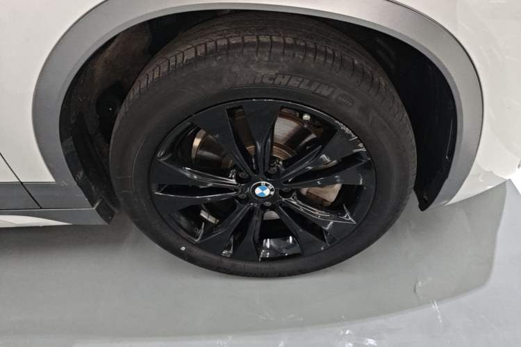 Used BMW X2 2021 sDrive25i M Sport Package Right Front Wheel Hub