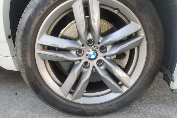 Used BMW X2 2021 Restyled sDrive25i M Sport Package Right Front Wheel Hub