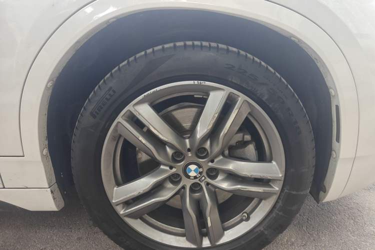 Used BMW X2 2021 Restyled sDrive25i M Sport Package Right Front Wheel Hub