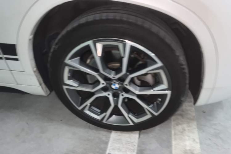 Used BMW X2 2021 Restyled sDrive25i Midnight Edition Right Front Wheel Hub