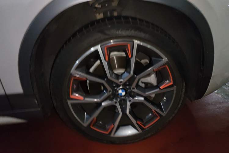 Used BMW X2 2021 Restyled sDrive25i M Sport Package Right Front Wheel Hub