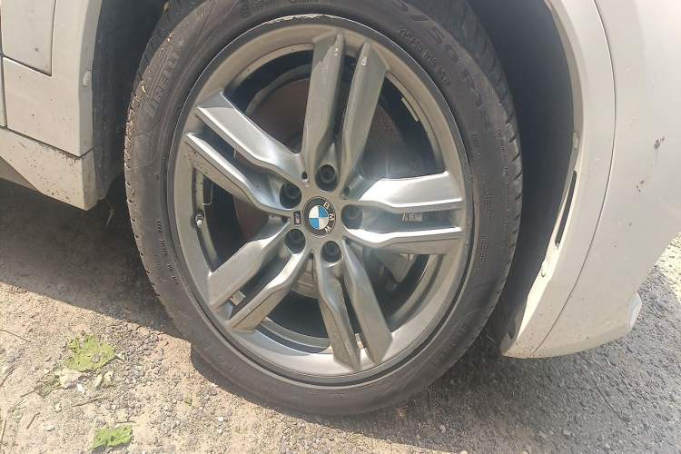 Used BMW X2 2021 Restyled sDrive25i M Sport Package Right Front Wheel Hub