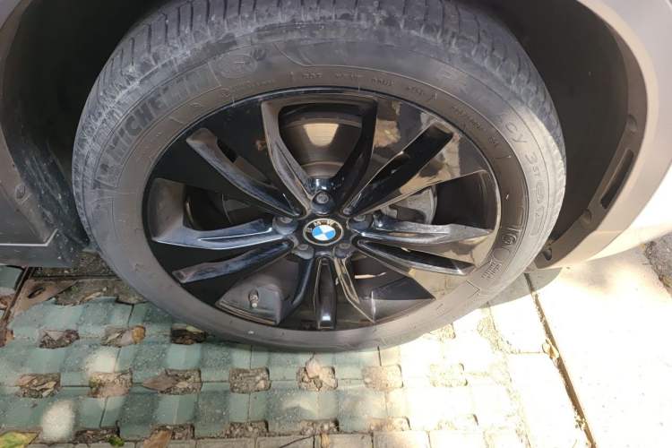 Used BMW X2 2021 sDrive20i M Sport Package Right Front Wheel Hub