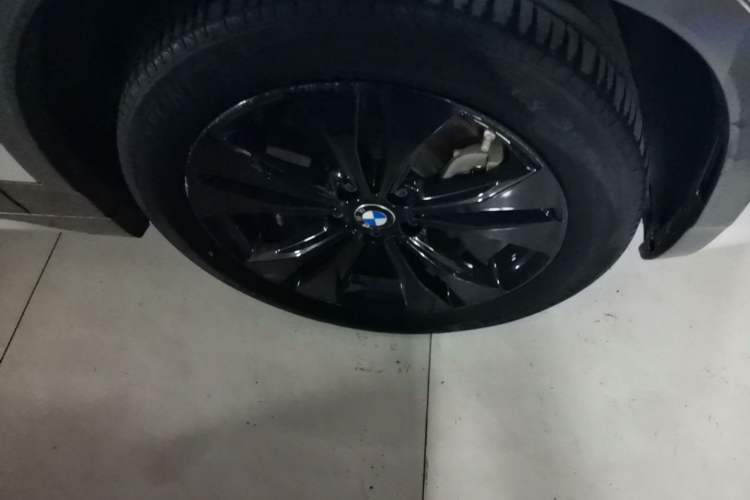 Used BMW X2 2021 sDrive25i Leading Model M Sport Package Right Front Wheel Hub