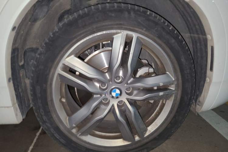 Used BMW X2 2021 Restyled sDrive25i M Sport Package Right Front Wheel Hub