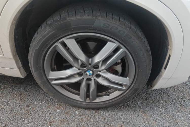 Used BMW X2 2021 Restyled sDrive25i M Sport Package Right Front Wheel Hub