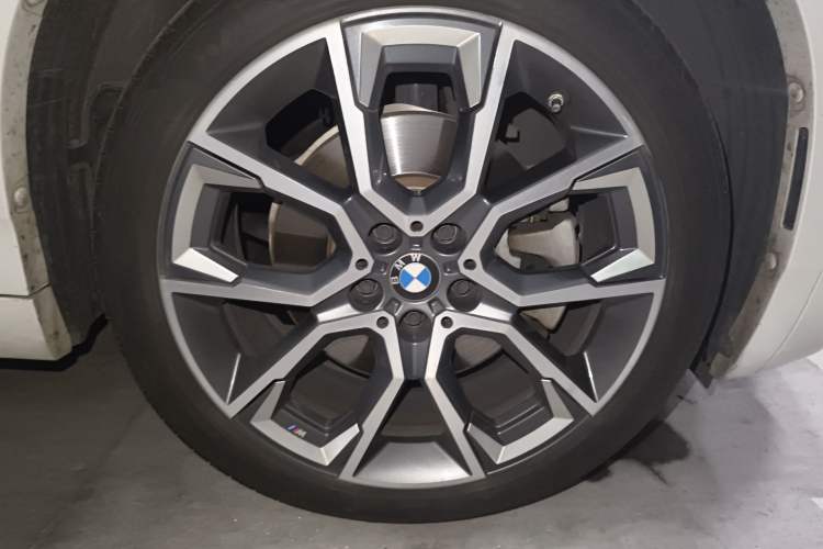 Used BMW X2 2021 Restyled sDrive25i Midnight Edition Right Front Wheel Hub