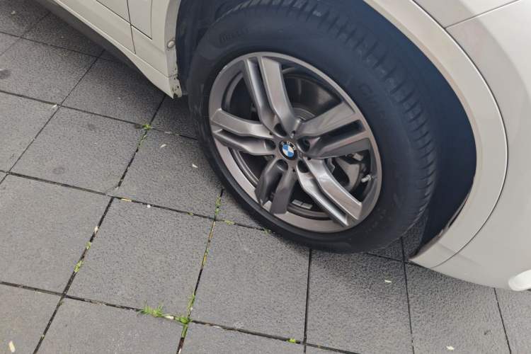 Used BMW X2 2021 sDrive25i M Sport Package Right Front Wheel Hub