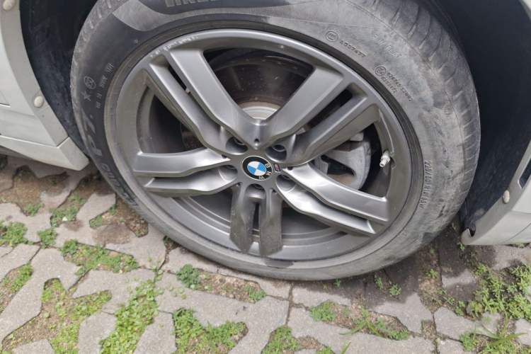 Used BMW X2 2021 sDrive25i M Sport Package Right Front Wheel Hub