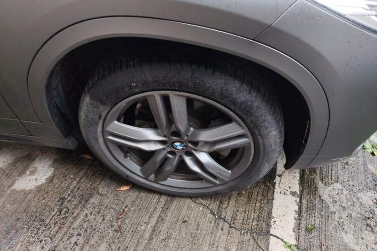 Used BMW X2 2021 Restyled sDrive25i M Sport Package Right Front Wheel Hub