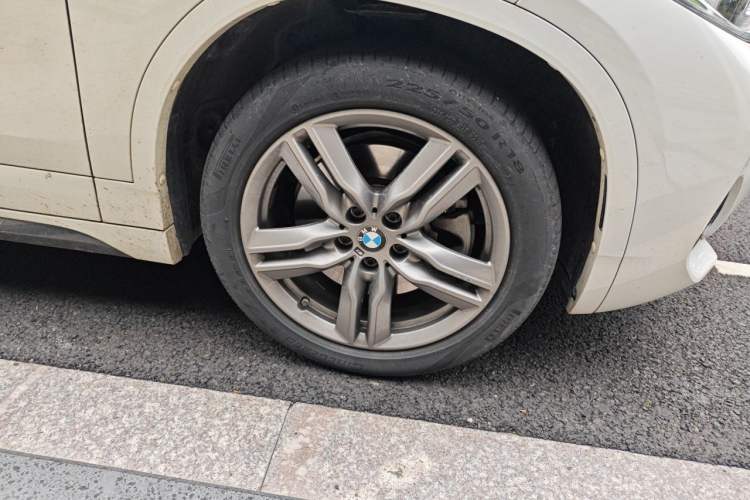 Used BMW X2 2021 sDrive25i Leading Model M Sport Package Right Front Wheel Hub