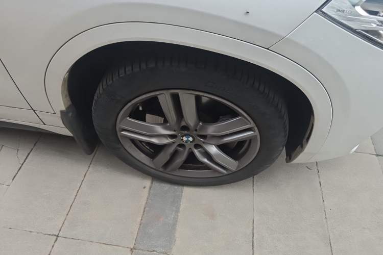 Used BMW X2 2021 Restyled sDrive25i M Sport Package Right Front Wheel Hub