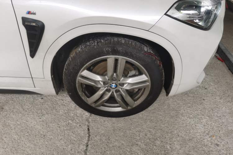 Used BMW X2 2021 sDrive25i Leading Model M Sport Package Right Front Wheel Hub