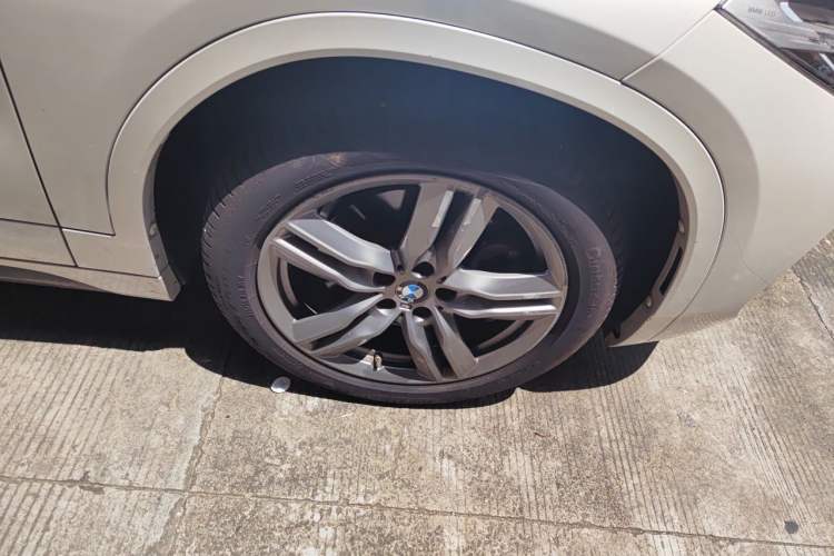 Used BMW X2 2021 sDrive25i M Sport Package Right Front Wheel Hub