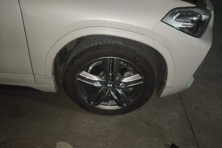 Used BMW X2 2021 Restyled sDrive25i M Sport Package Right Front Wheel Hub