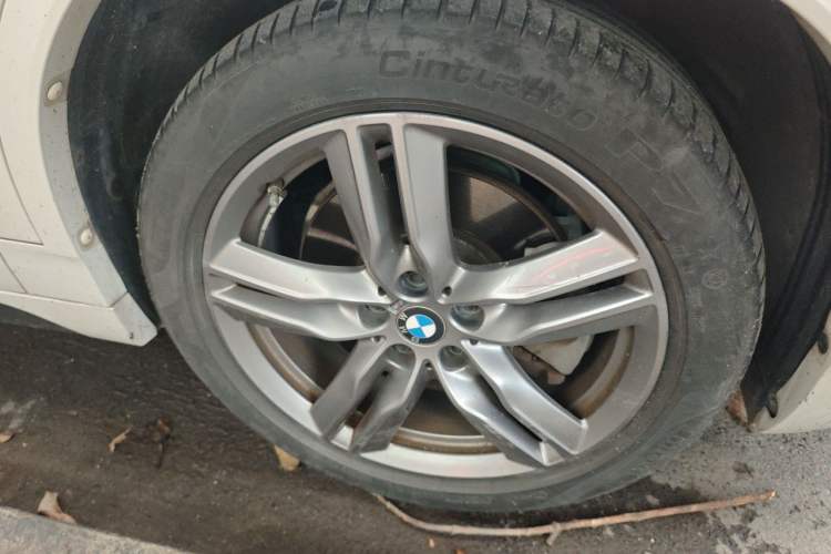 Used BMW X2 2021 Restyled sDrive25i M Sport Package Right Front Wheel Hub
