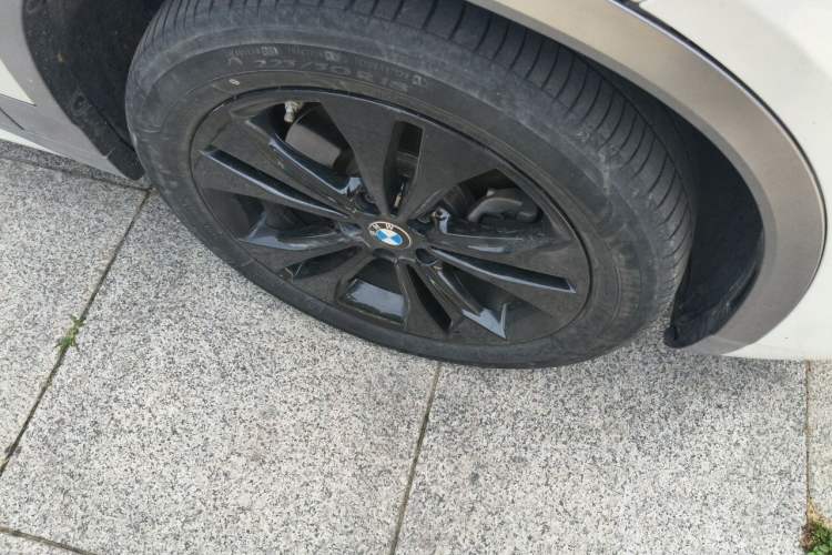 Used BMW X2 2021 Restyled sDrive25i M Sport Package Right Front Wheel Hub