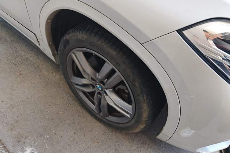 Used BMW X2 2021 sDrive25i Leading Model M Sport Package Right Front Wheel Hub