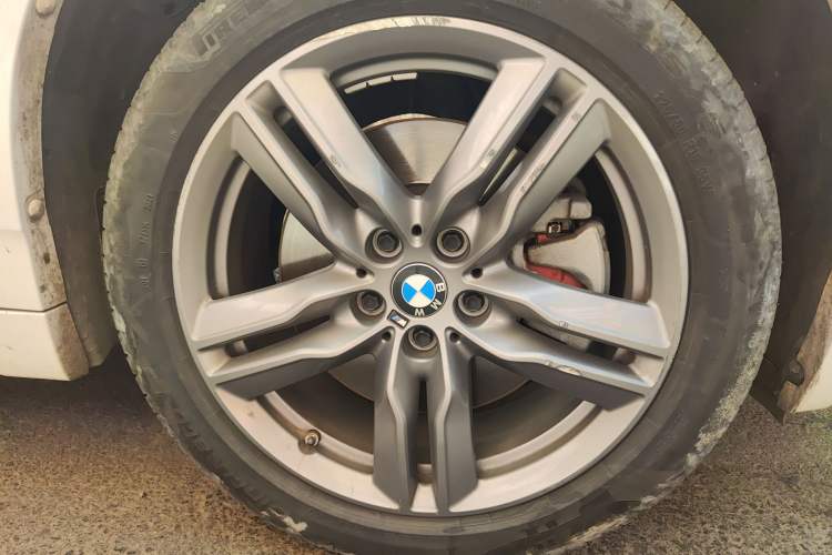 Used BMW X2 2021 sDrive25i M Sport Package Right Front Wheel Hub