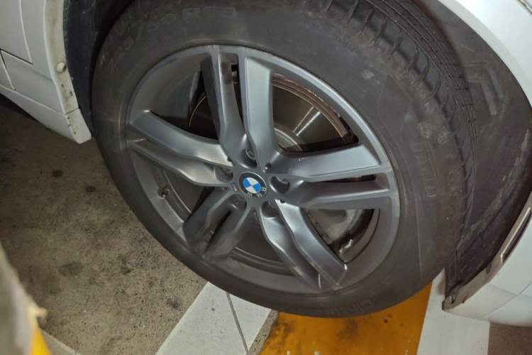 Used BMW X2 2021 Restyled sDrive25i M Sport Package Right Front Wheel Hub