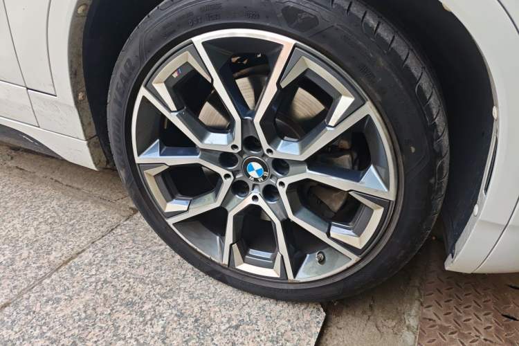 Used BMW X2 2021 sDrive25i Leading Model M Sport Package Right Front Wheel Hub