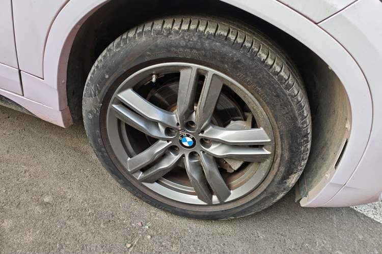 Used BMW X2 2021 Restyled sDrive25i M Sport Package Right Front Wheel Hub