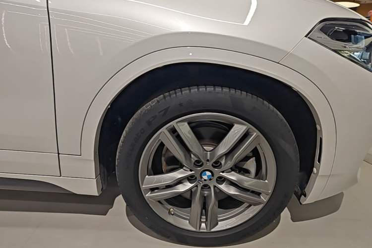 Used BMW X2 2021 sDrive25i M Sport Package Right Front Wheel Hub