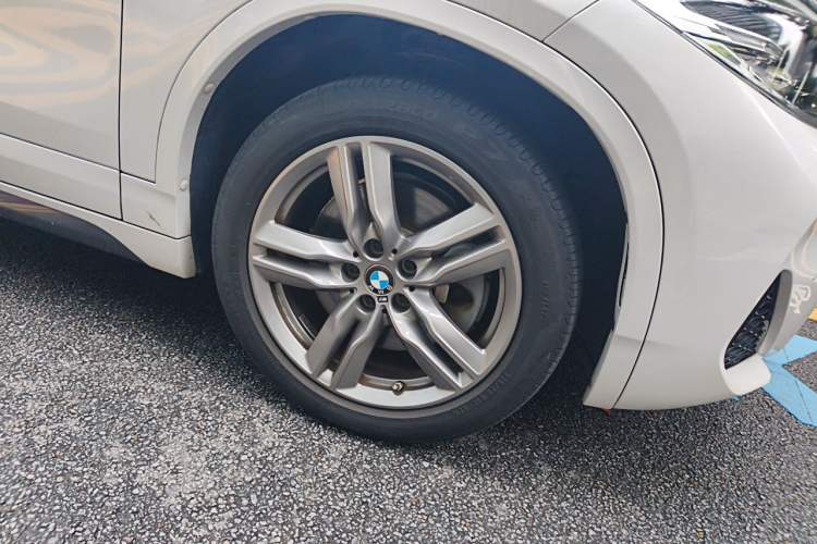 Used BMW X2 2021 sDrive25i Leading Model M Sport Package Right Front Wheel Hub