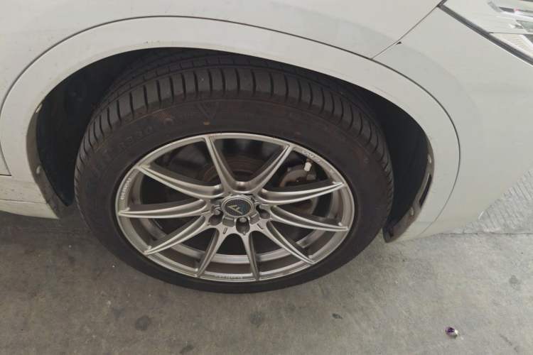Used BMW X2 2021 sDrive25i M Sport Package Right Front Wheel Hub